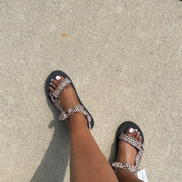 Arizona Womens Judith Strap Sandals outdoor animal print activewear shoe Sz 11M - Picture 5 of 13